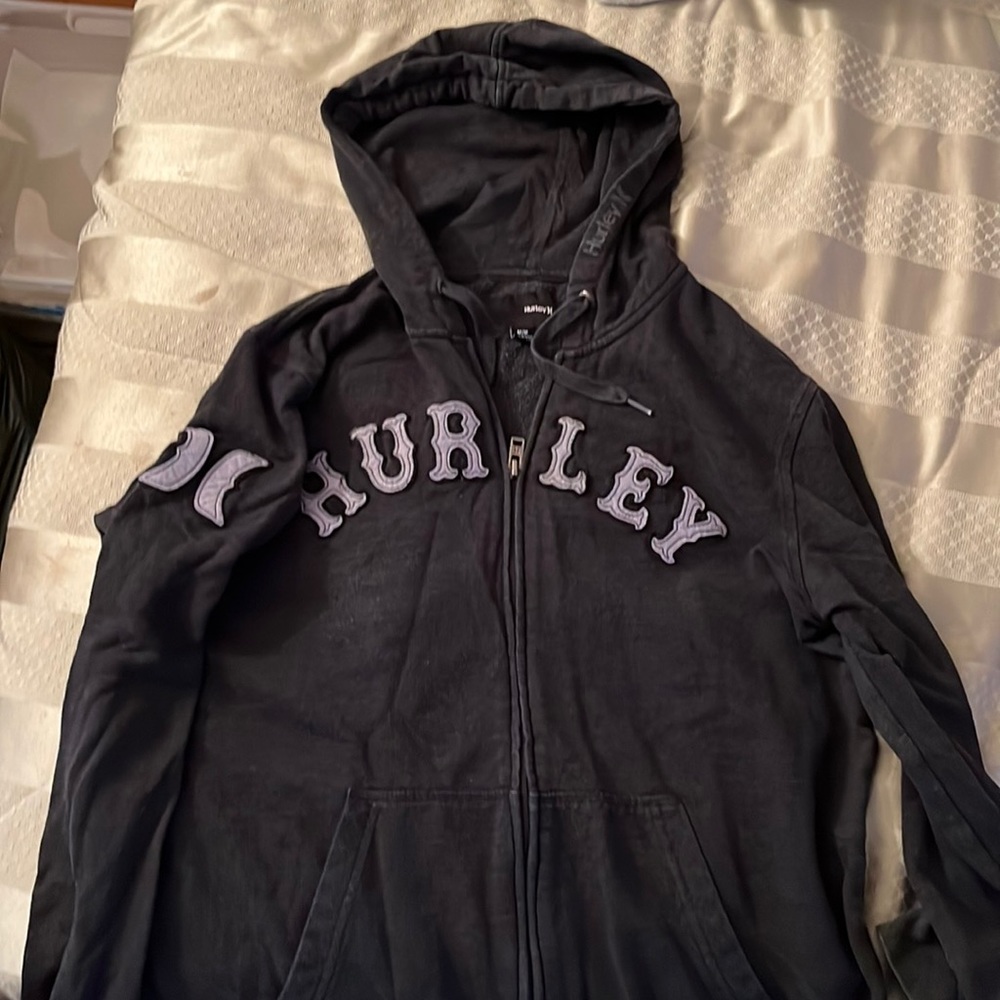 Hurley zip up sweater size medium.  Like new condition smoke and pet free home